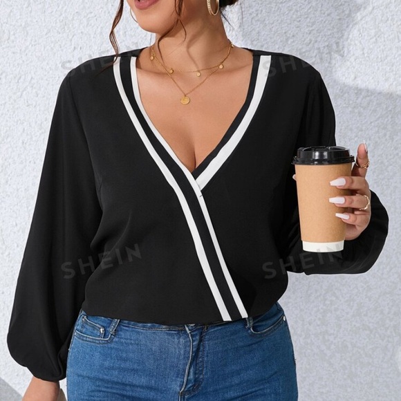 Plus - VNeck blouse - 3X - Picture 2 of 3